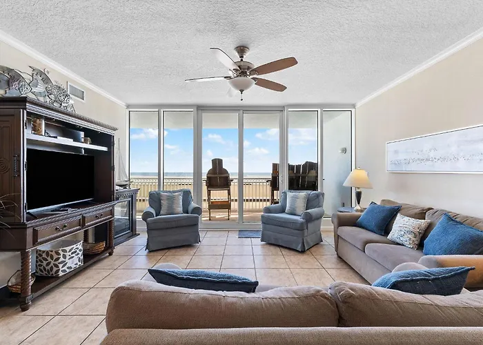 Colonnades 302 Holiday home