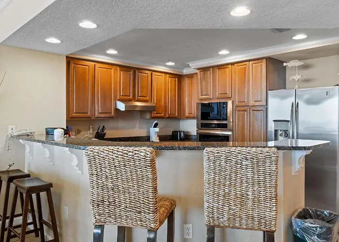 Colonnades 302 Holiday home *