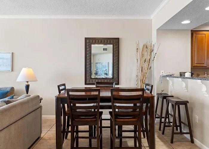 Colonnades 302 Holiday home *