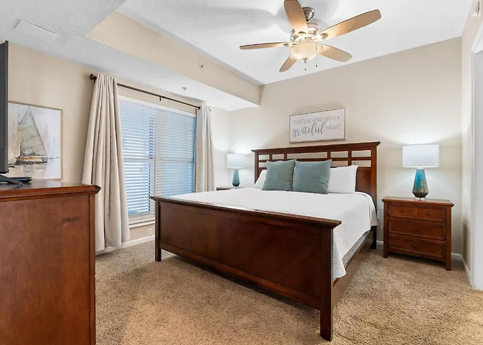 Colonnades 302 Holiday home *