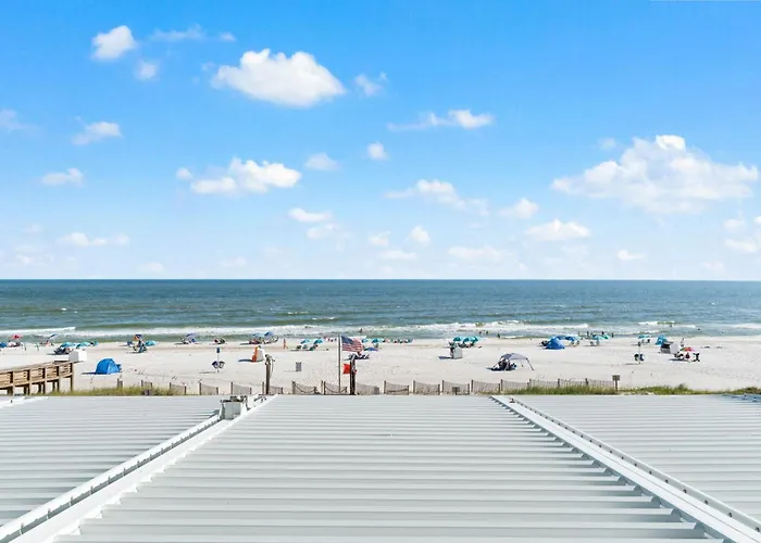 Holiday home Colonnades 302