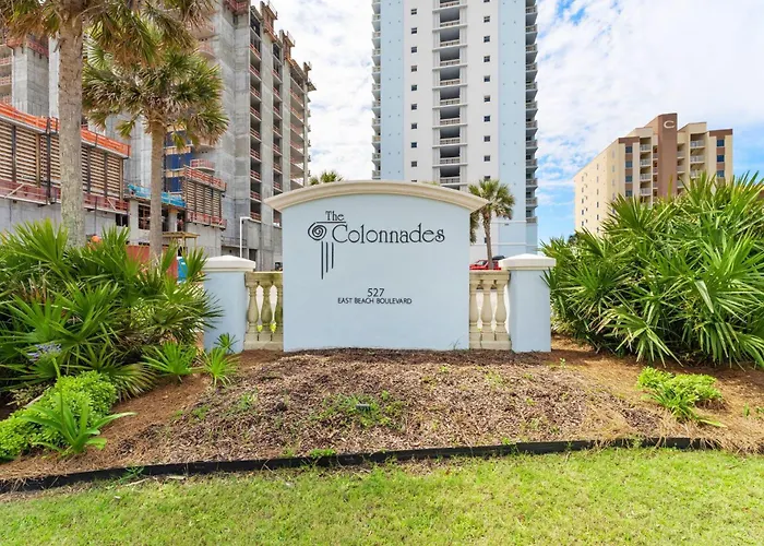 Colonnades 302